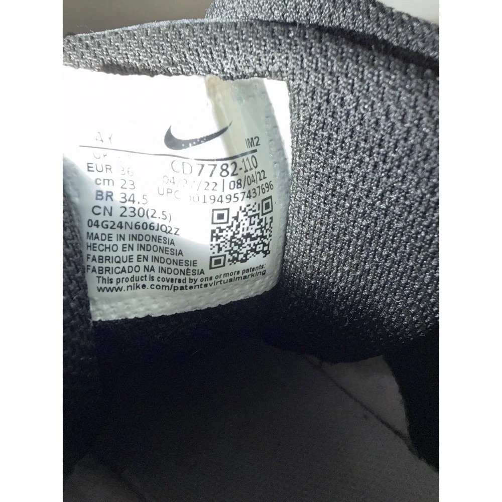 Nike white black
